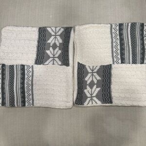 2 Pottery Barn Winter Cable Knit Sweater Pillow Covers 18 in x 18 in